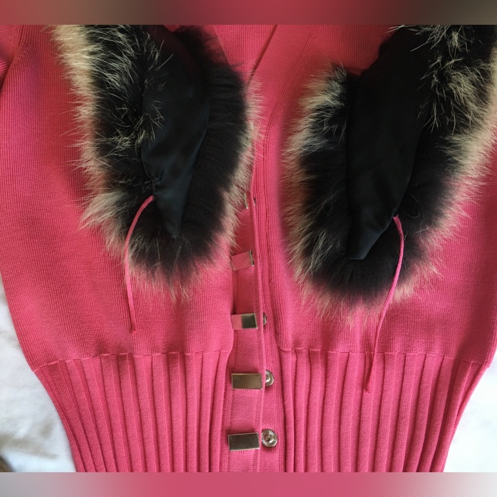 Vintage Wayne Rogers gorg pink silk sweater with real fox fur removable collar. - Picture 6 of 16
